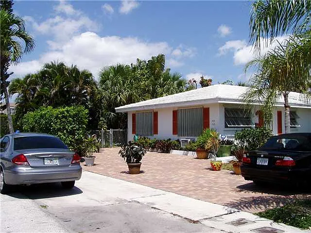 323 Kenilworth Blvd — Photo 19