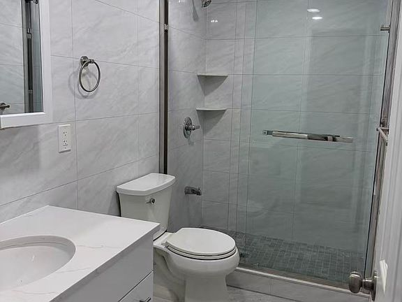 2nd image of 2169 E 17th St Floor 3