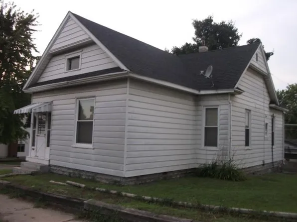 736 E 5th St, Connersville, IN 47331