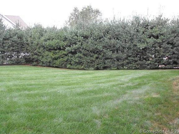 3rd image of 134 Autumn Ln #134