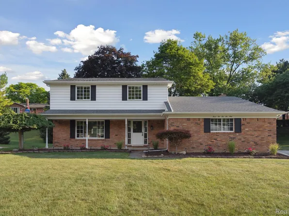 36669 Saxony Rd, Farmington, MI 48335