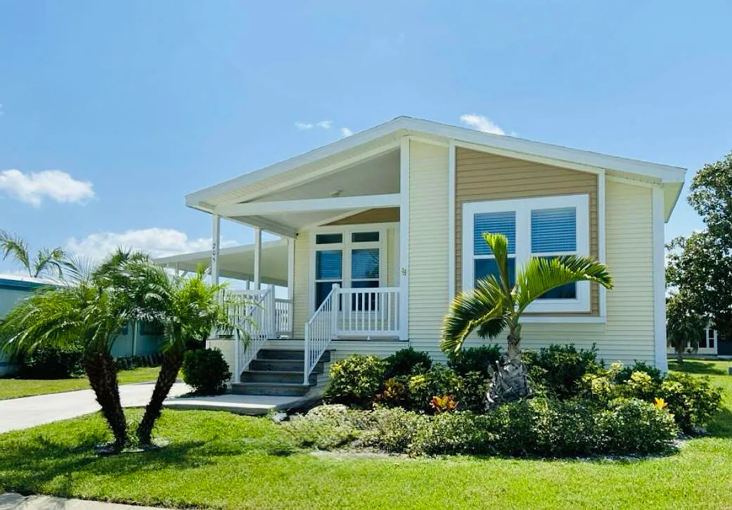3 bed, 2.0 bath, 1575 sqft, $1,800 — Photo 1