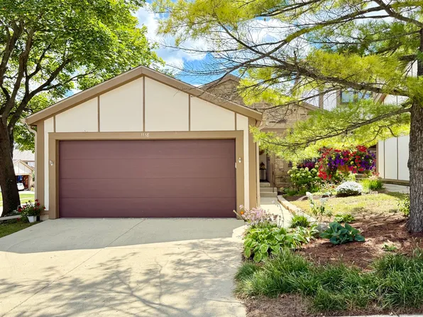 1118 Oakview Dr, Wheaton, IL 60187