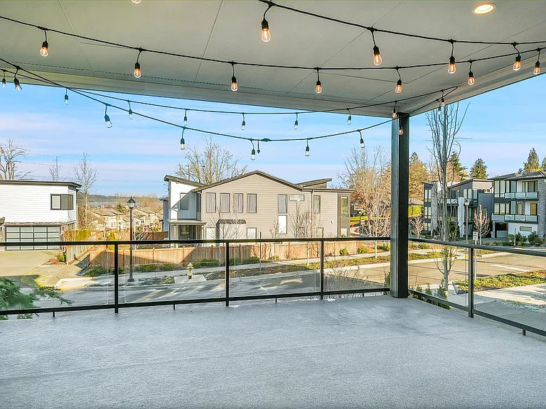 1113 N 39th Ct — Photo 5