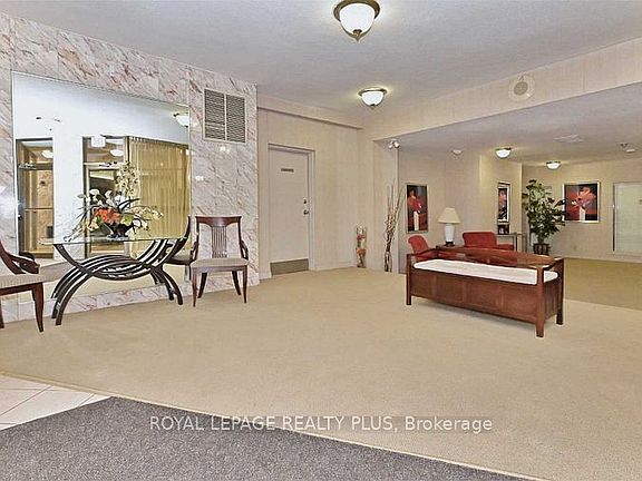 5th image of 2323 Confederation Pkwy Unit 408