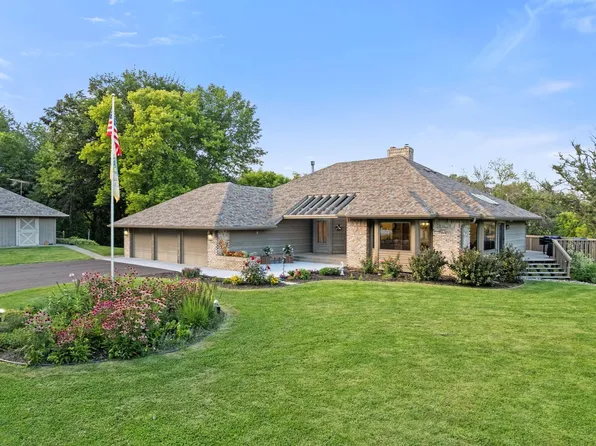 21350 Oakdale Dr, Rogers, MN 55374