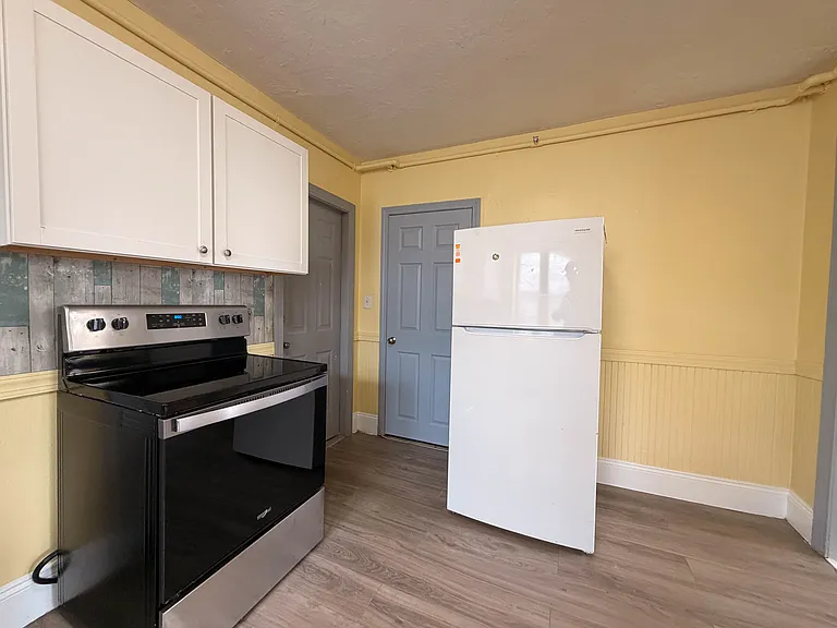 560 Broad St #2 — Photo 13
