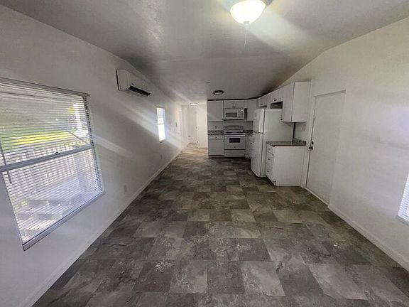 3rd image of 1157 S Christiana Ave