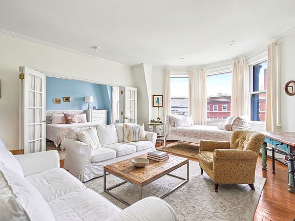 4th image of 277 Beacon St APT 4A