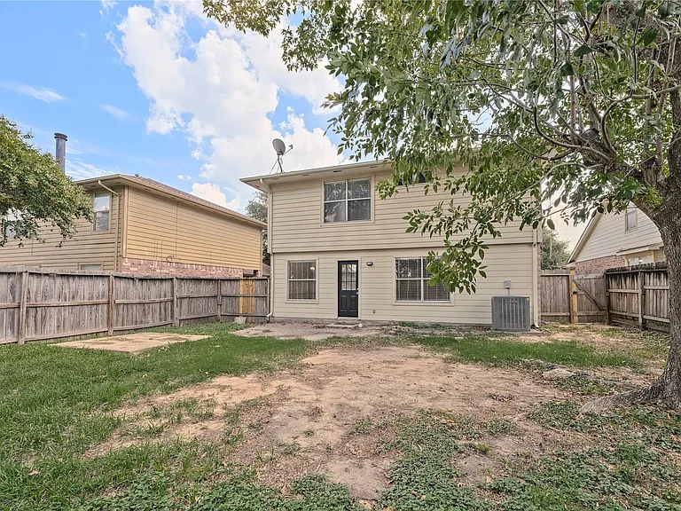 2627 Autumn Springs Ln — Photo 19