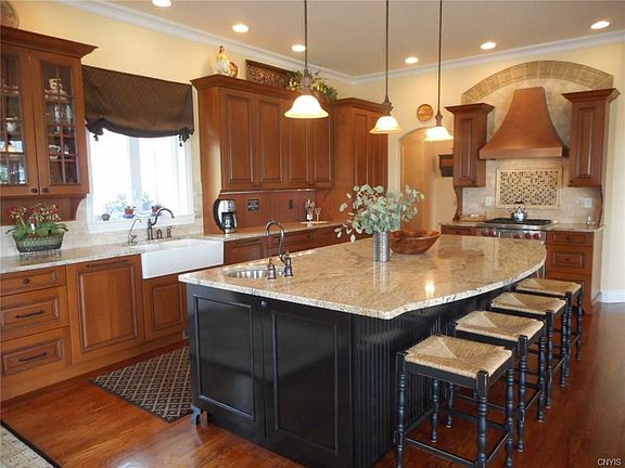 5th image of 7117 Yellow Birch Cir