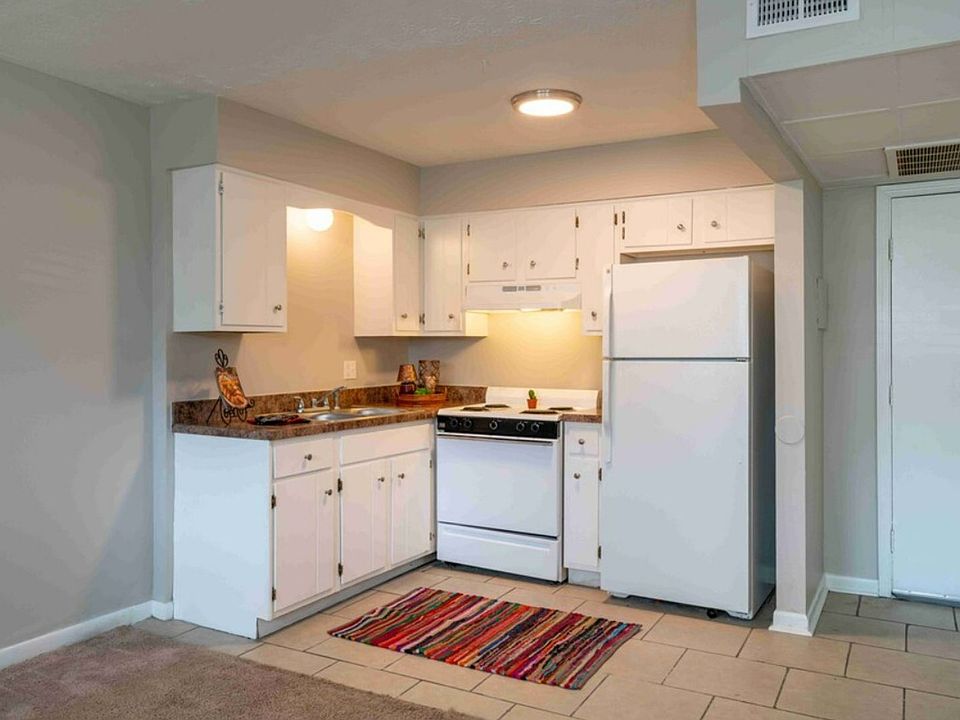 Parkside Apartments 810811 Howard Ave Jeffersonville IN Zillow