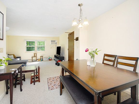 3rd image of 773 Massachusetts Ave APT B9