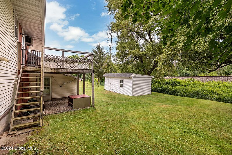 3rd image of 1098 Vley Road