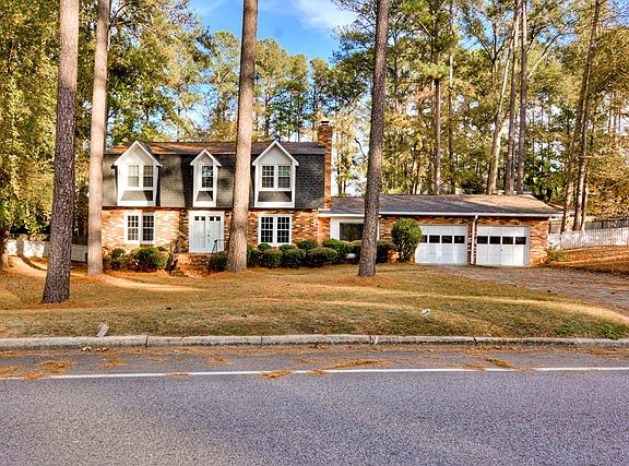 3rd image of 3505 Pebble Beach Dr