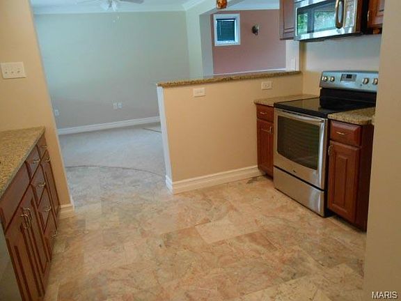 5th image of 1131 Vinetta Dr