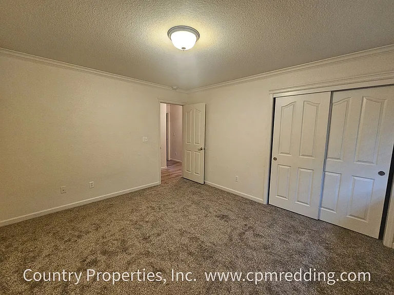 3875 Meadow Oak Way — Photo 12