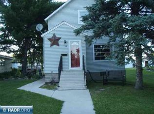 326 3rd St NW, Chisholm, MN 55719