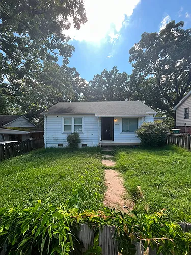 5305 Wood St Photo 1