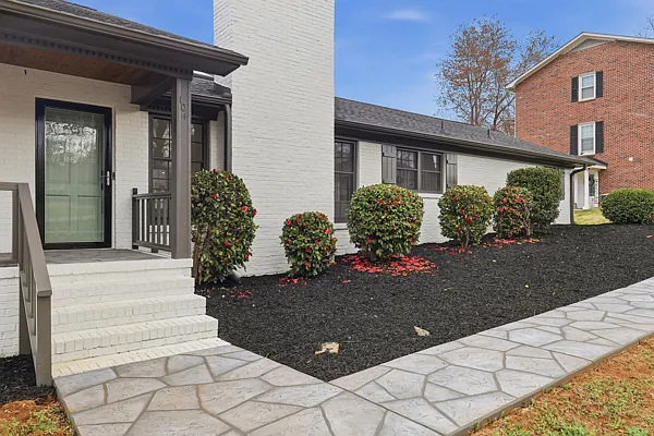 Building Photo - 104 Westover Dr