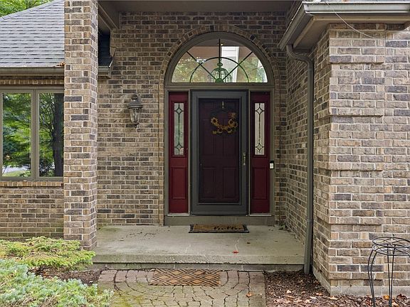 5th image of 1226 Stafford Cres