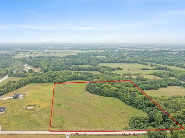 E 267th St, Harrisonville, MO 64701