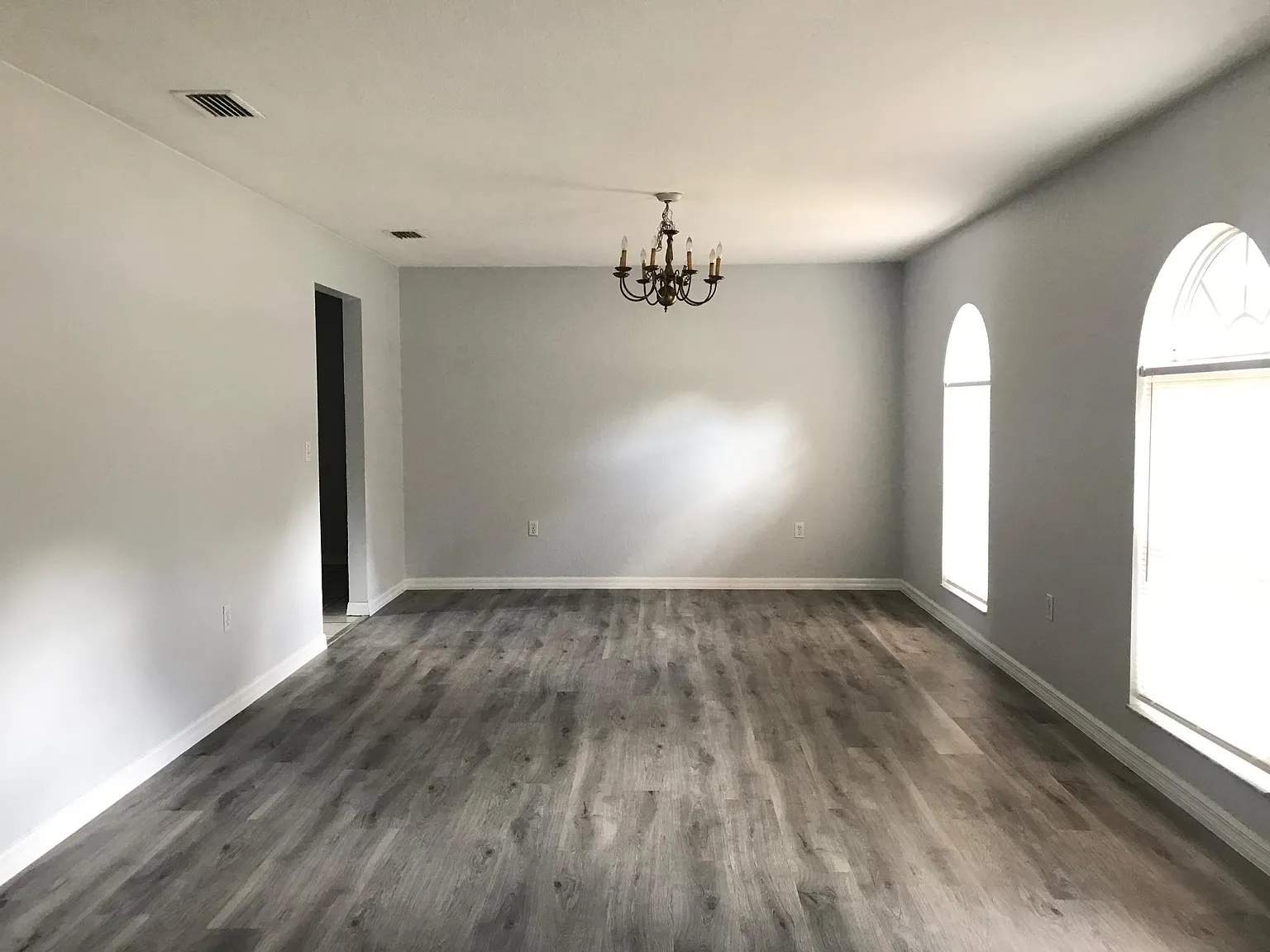 4 bed, 1955 sqft, $2,500 — Photo 4
