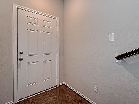 4th image of 3115 Roseland Terrace Ln