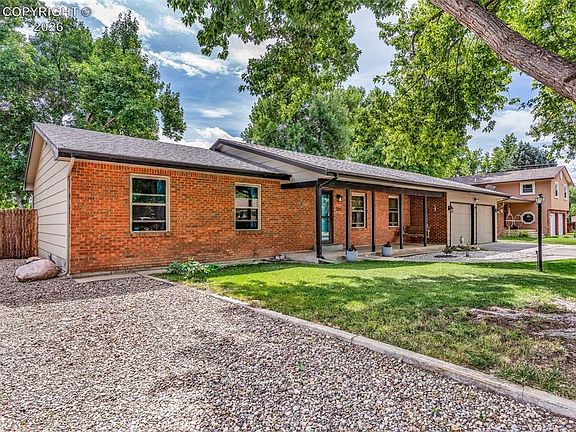 3rd image of 1304 Flora Dr