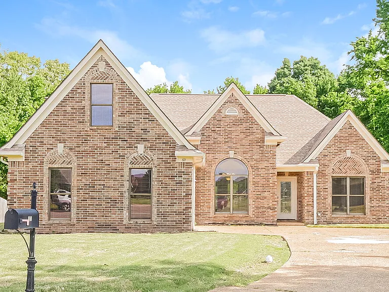 60 Willow Crest Cv — Photo 1