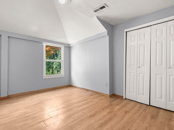 4th image of 35 William St #5