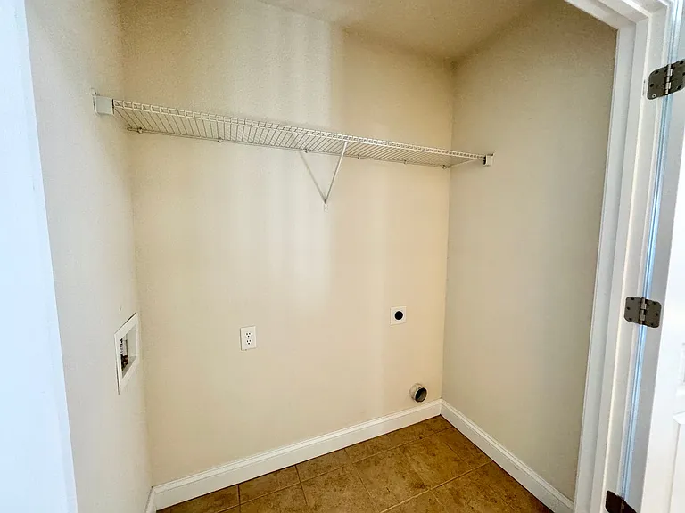 1532 Drumheller Dr — Photo 37