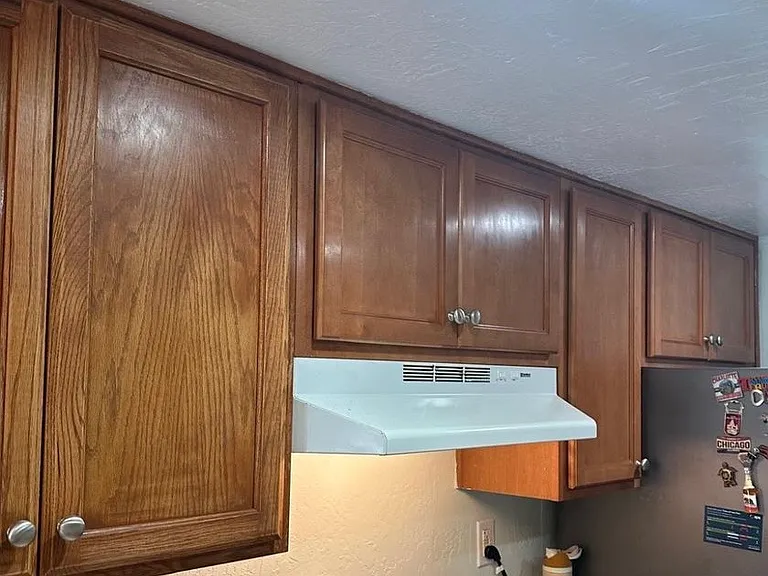 Upgraded cabinets and new Granite countertops (February 2025)