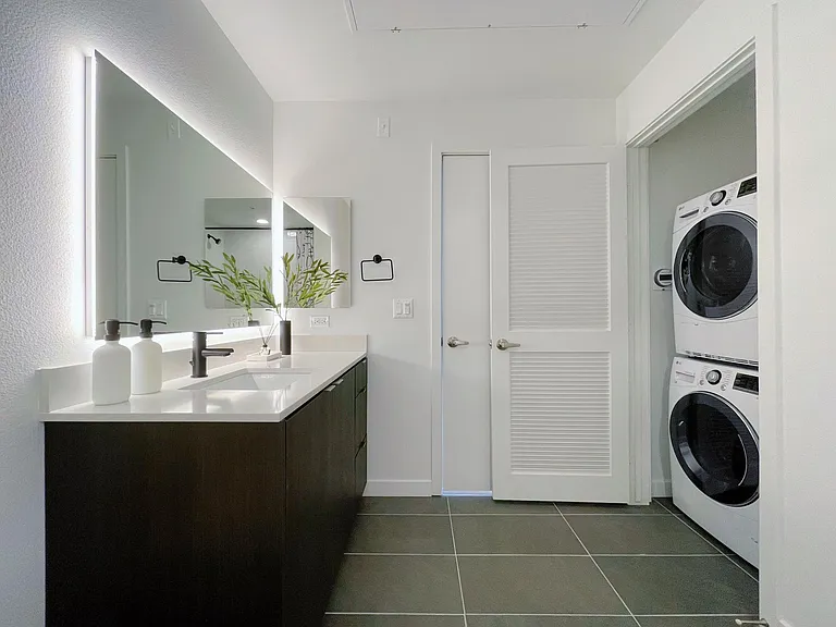 1855 Westwood Blvd — Photo 24