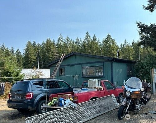 1st image of 70 E Little Bear Lane