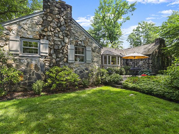 14 Hidden Brook Rd Riverside-print-027-028-028-4200x2800-300dpi.jpg