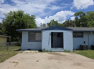 843 Grove Ave, Daytona Beach, FL 32117