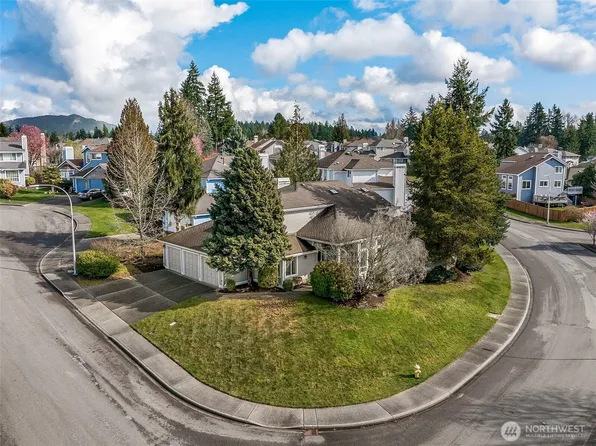 1704 Field Place NE, Renton, WA 98059
