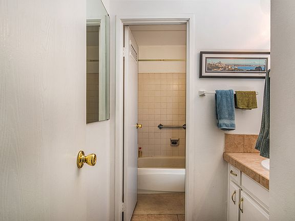 4th image of 1750 E Ocean Blvd Unit 708
