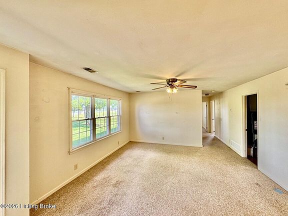 3rd image of 5464 Mackville Rd