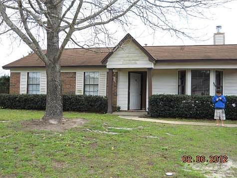 2nd image of 10109 Peppertree Ct