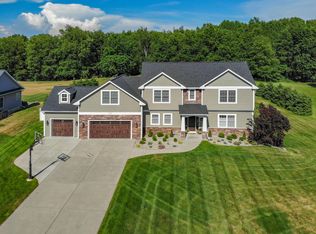 3642 Oakharbor St, Kalamazoo, MI 49009