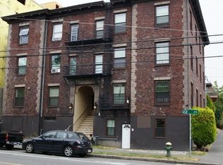 1802 12th Ave APT 10, Seattle, WA 98122