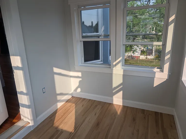 280 Manning Blvd #2 — Photo 23