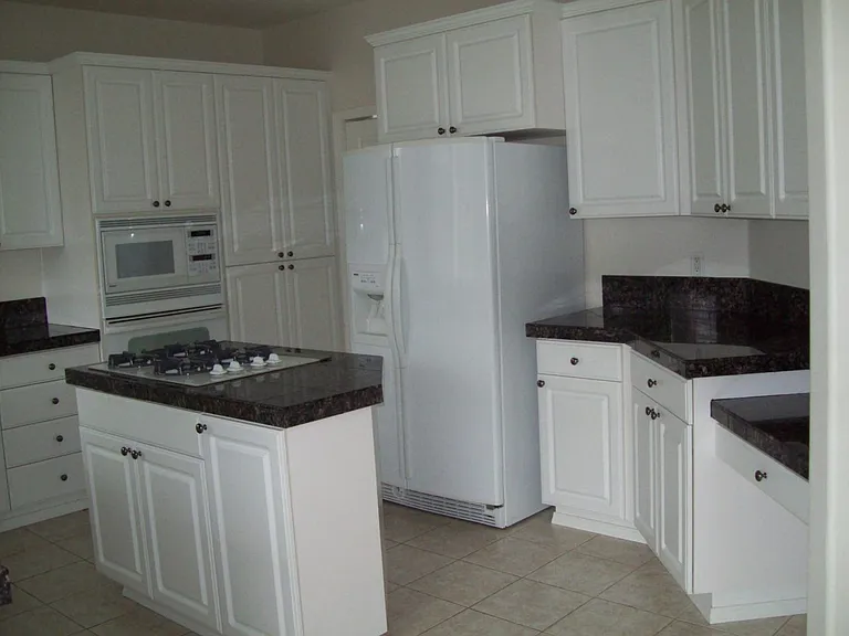 12556 NW Brimpton Ct — Photo 5