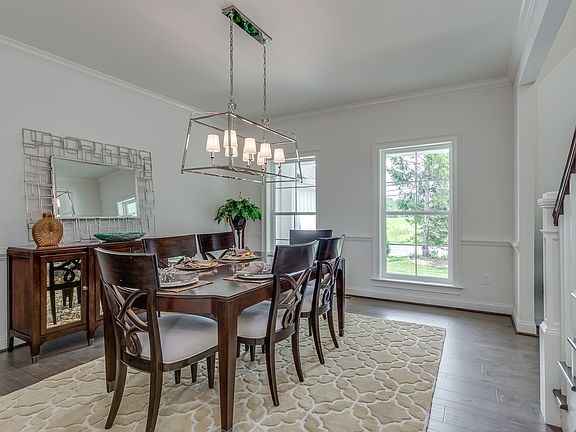 Oxford Elite Dining Room