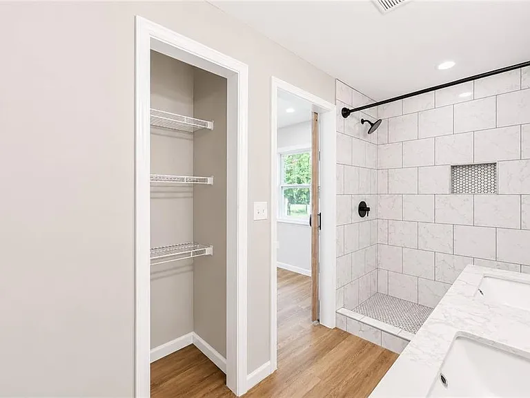 1639 Bridgeport Dr NW — Photo 28