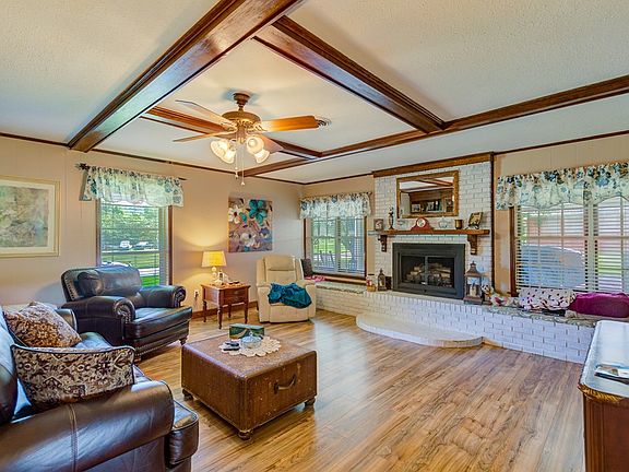 3rd image of 3 Grandview Dr