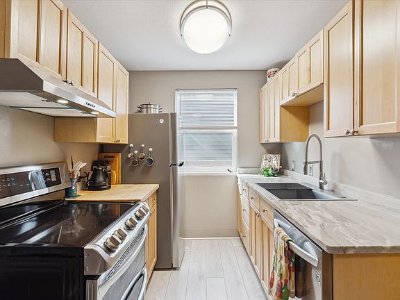 5th image of 1111 Maxwell Ave APT 228