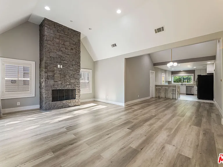 1112 S Highland Ave — Photo 39